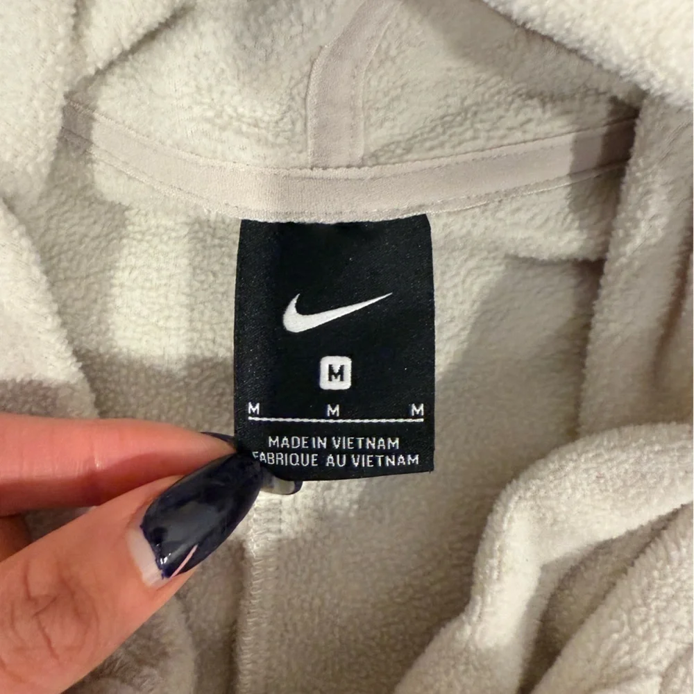 🔥Nike Gray Hoodie with Swoosh Logo🔥